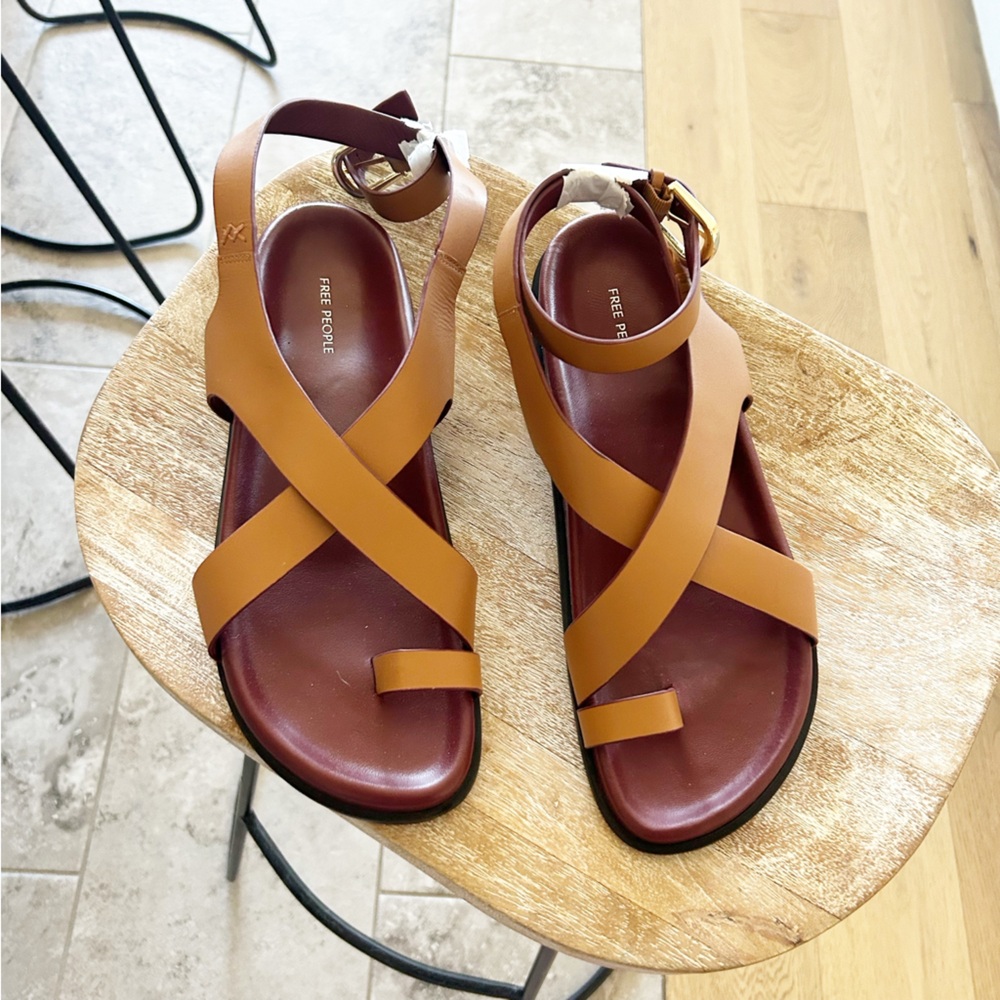 New Free People Anya Criss Cross Leather Toe Ring Sandals - Picture 3 of 5